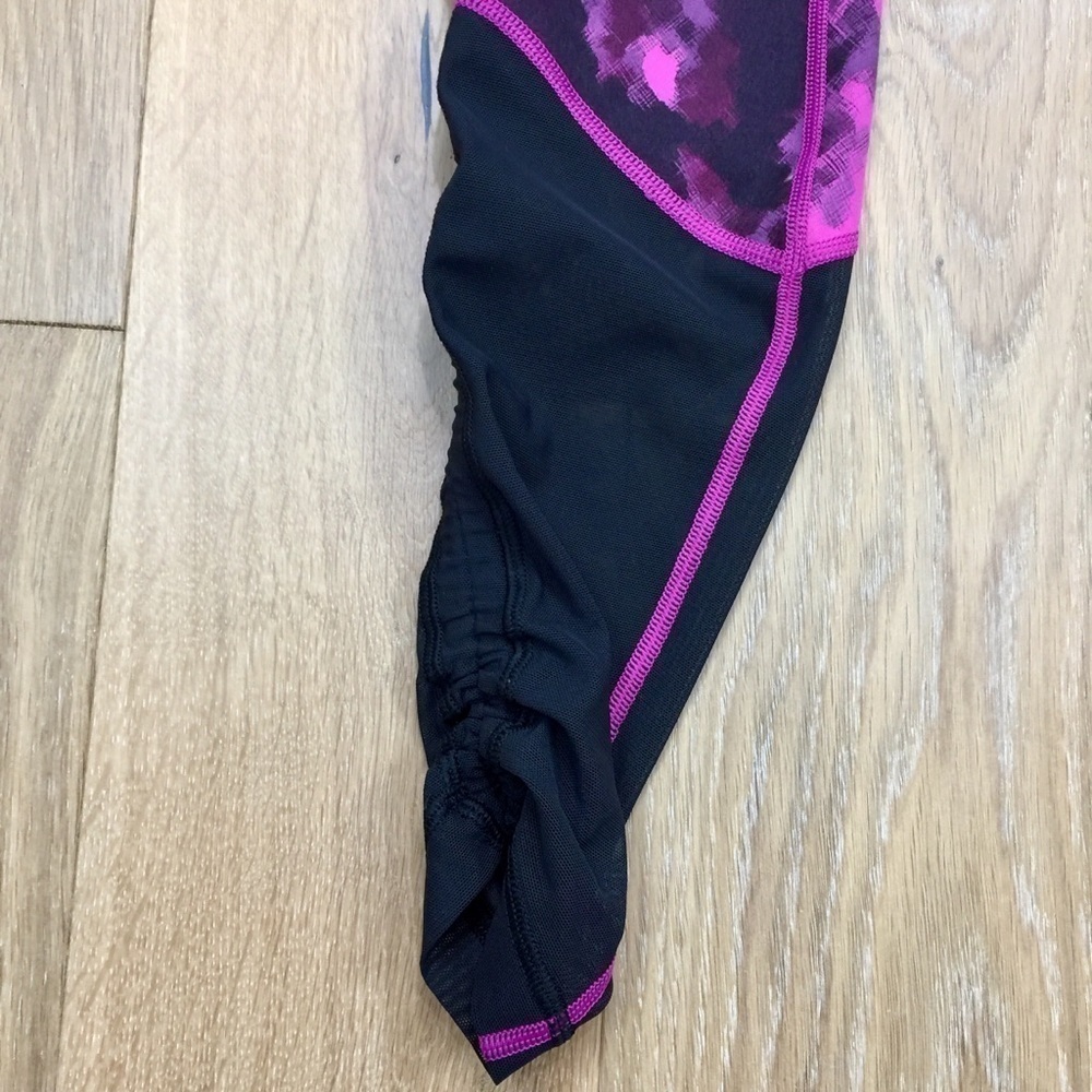 Lululemon Sweaty Endeavor Pink Fuschia Raspberry and Black Legging Size 6 - Picture 9 of 14